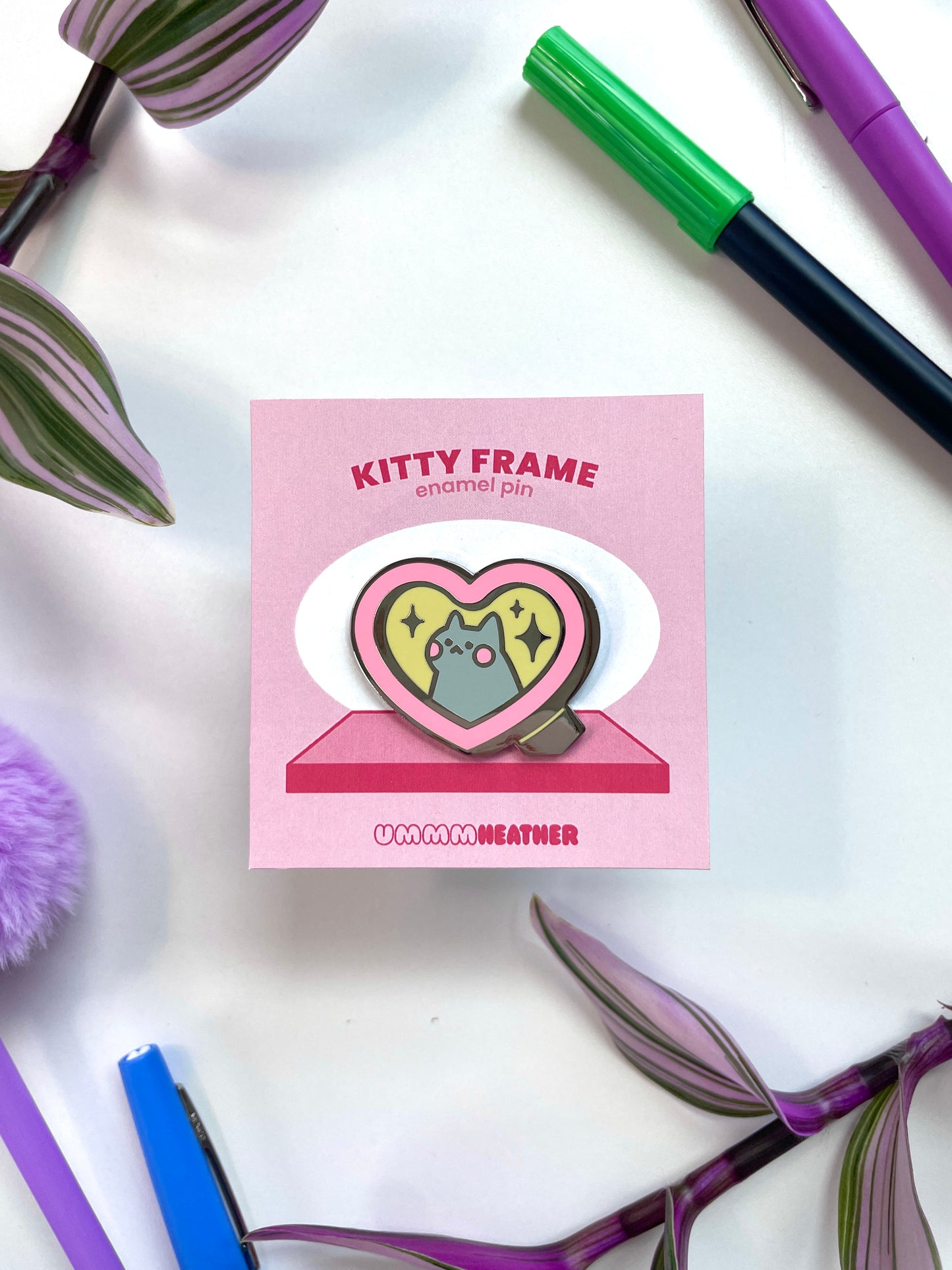 kitty heart frame pin