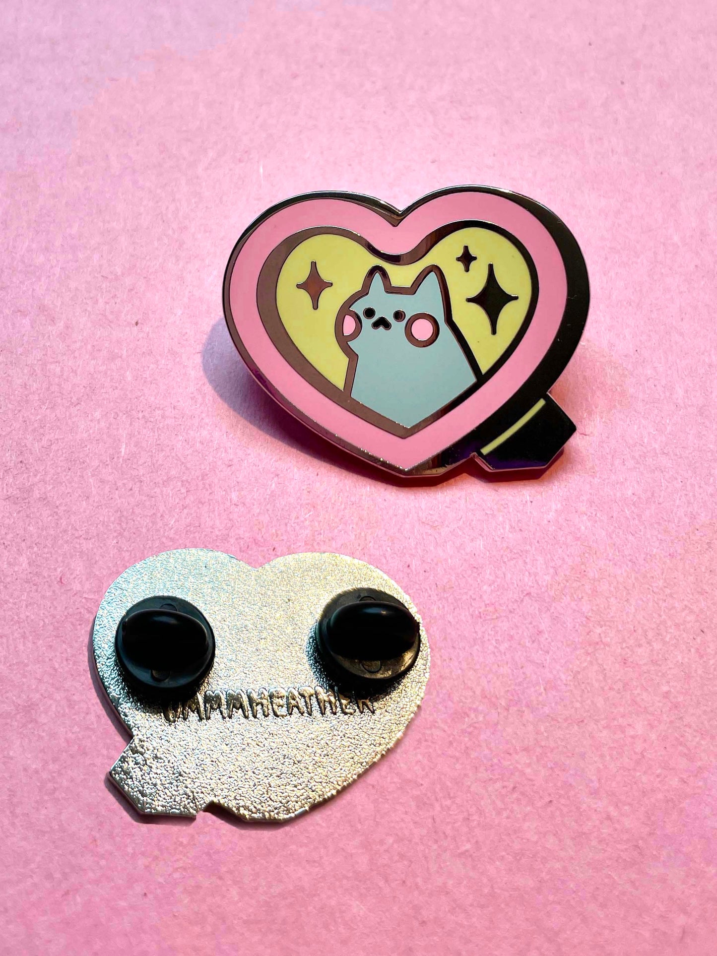 kitty heart frame pin