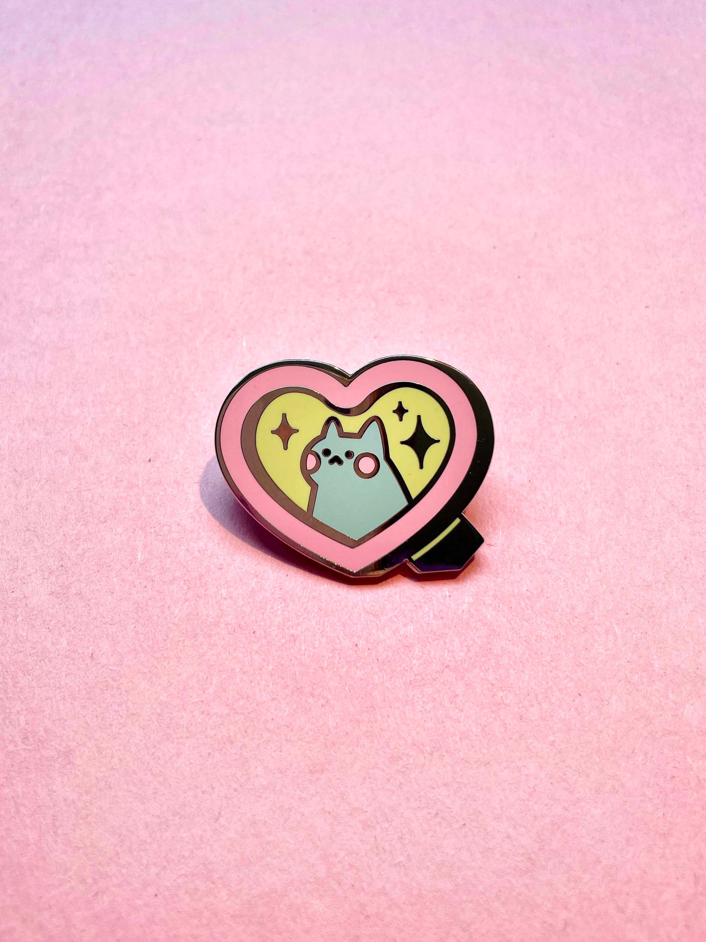 kitty heart frame pin